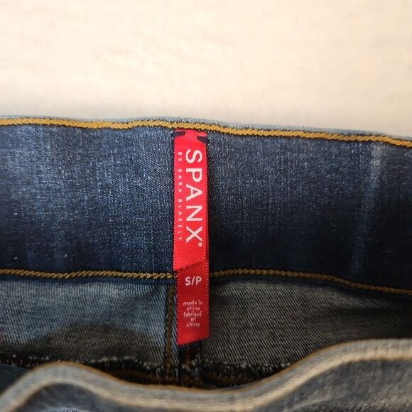 SPANX Distressed Denim Legging Women's Pull-on Blue‎ Jeans Size Small - Picture 2 of 8